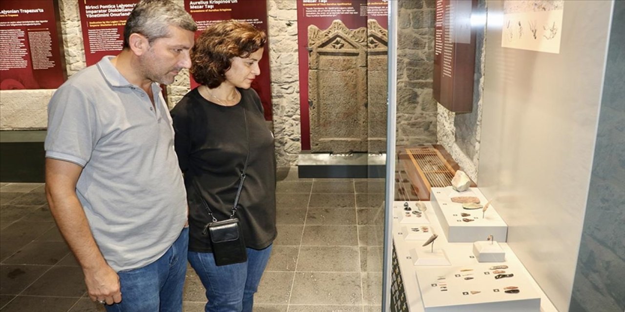 Trabzon'daki kazılarda ulaşılan yaklaşık 14 bin yıllık bulgular müzede sergilenmeye başladı