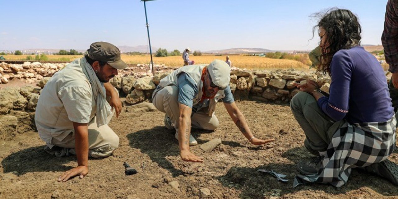 9 bin 500 yıllık 'Kamusal Yapı' bulundu