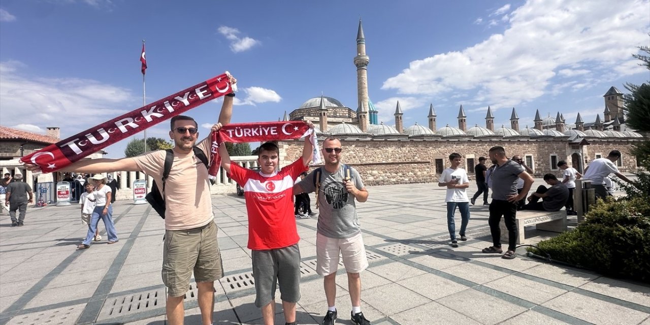 Mevlana Müzesi'nde milli maç yoğunluğu
