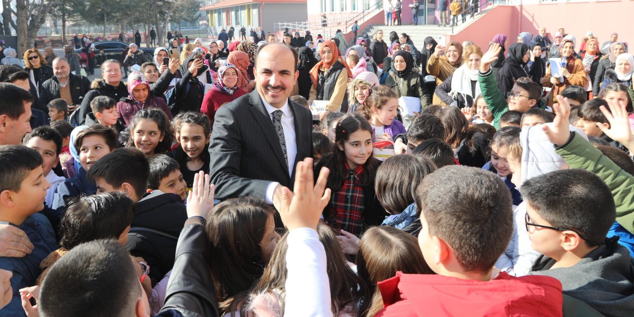 Büyükşehir'in eğitim desteği başvuruları başladı