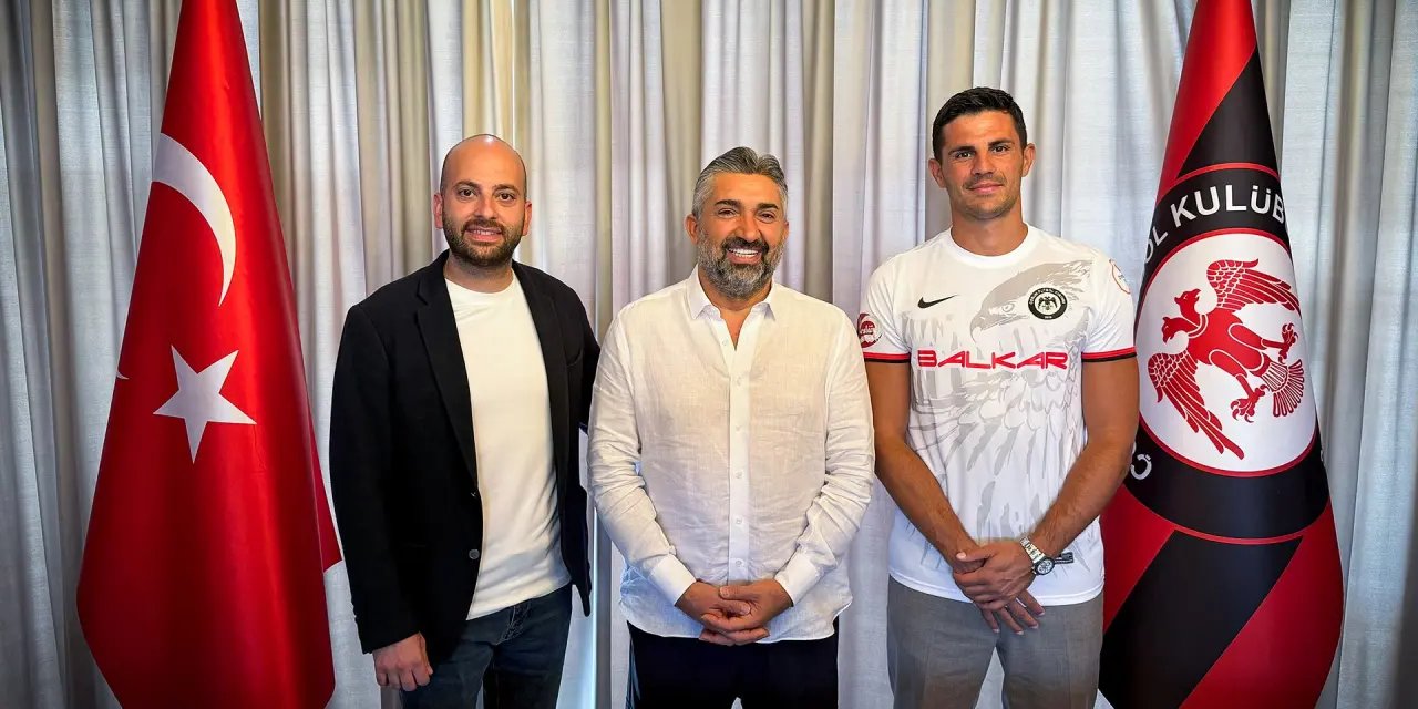 Konyaspor'dan ayrılan Danijel Aleksic imzayı attı