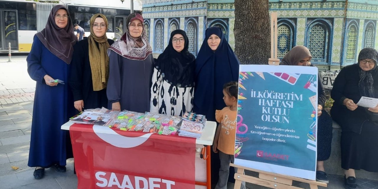 'Saadet'li kadınlardan öğrencilere hediyeler