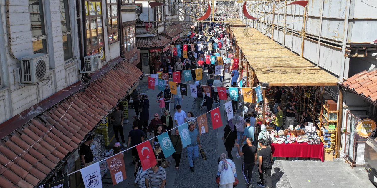 Altay'dan 'Bedesten' esnafına teşekkür