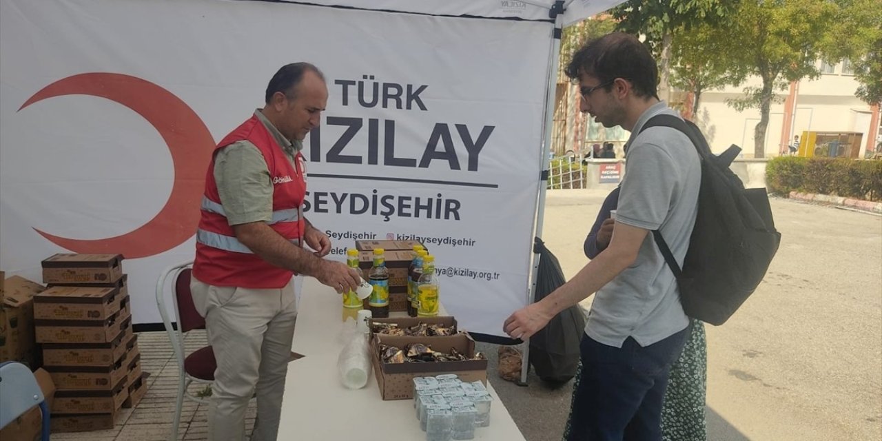 Kızılay'dan yeni öğrencilere sıcak karşılama