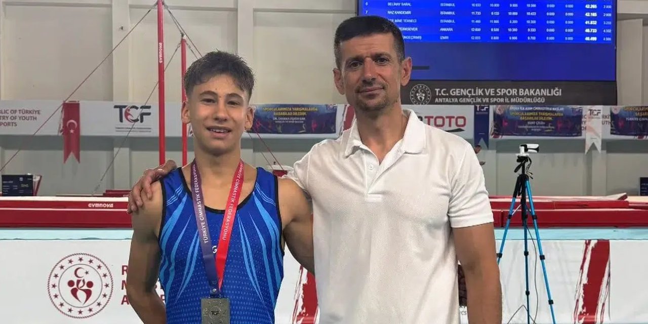 Selçuklulu sporcudan madalya şov