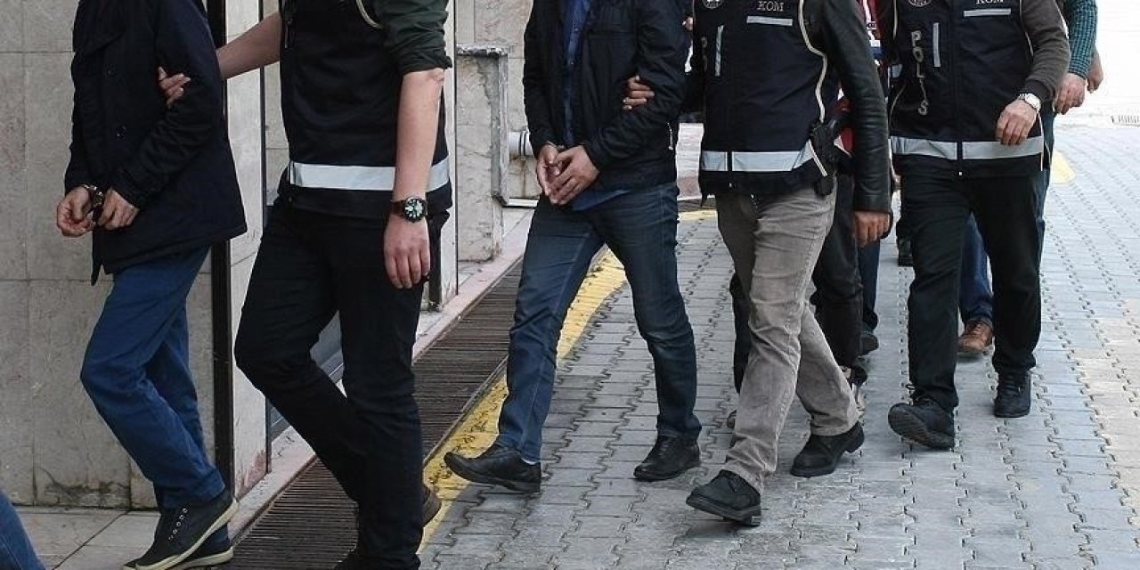 FETÖ bitmiyor! 23 kişiye gözaltı