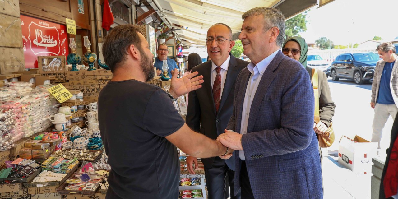 Akyürek ve Kavuş vatandaşlarla buluştu
