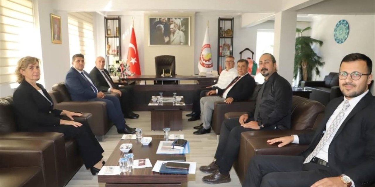 Öztürk'ten Seydişehir'de temaslar