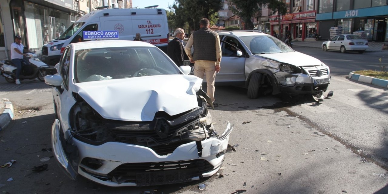 Konya'da trafik kazalarında 6 kişi yaralandı