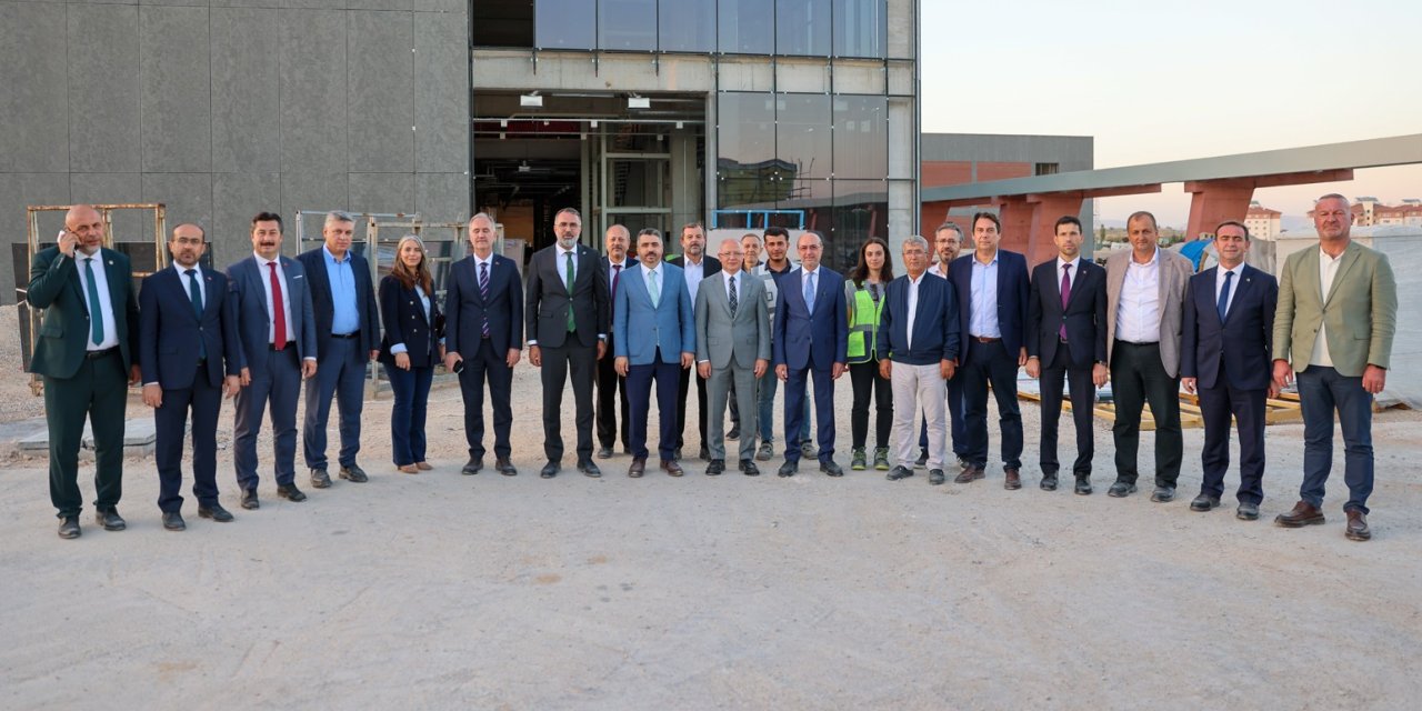 Pekyatırmacı çalışmaları Bursa heyetine anlattı