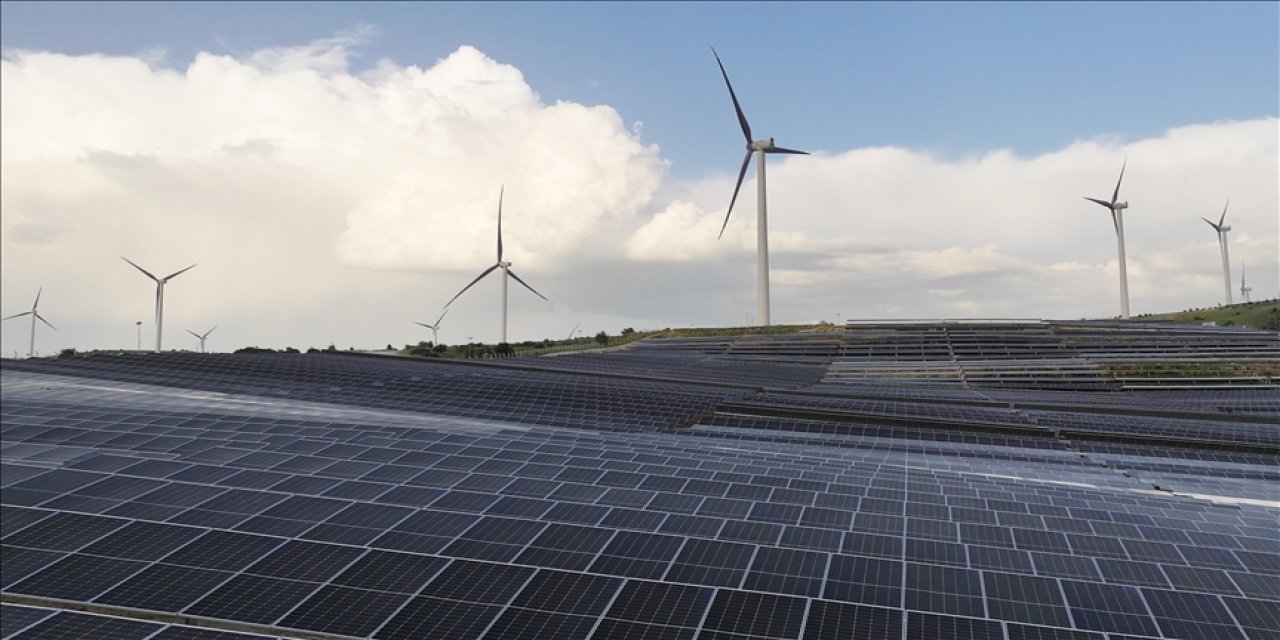 Türkiye'nin yenilenebilir enerji kurulu gücü büyüyor