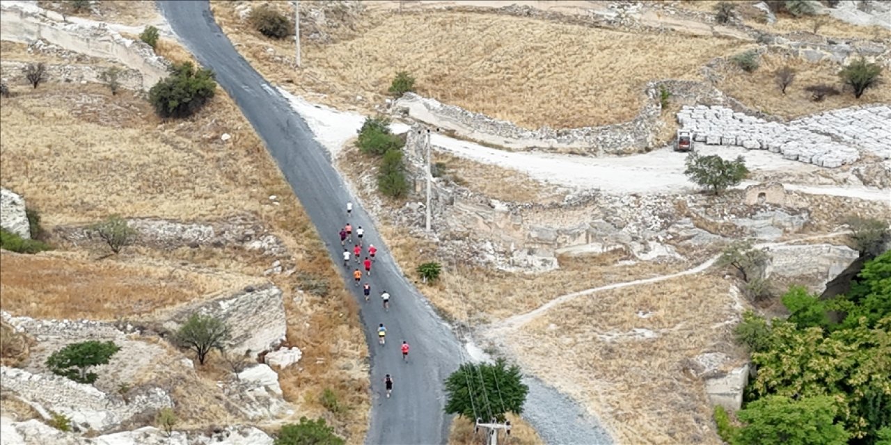 Gomeda Valley Ultra Trail Koşusu Nevşehir Mustafapaşa’da başladı