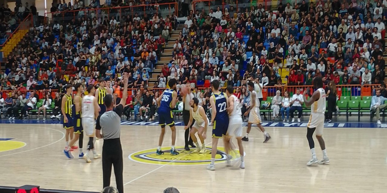 Konya Büyükşehir galibiyetle başladı