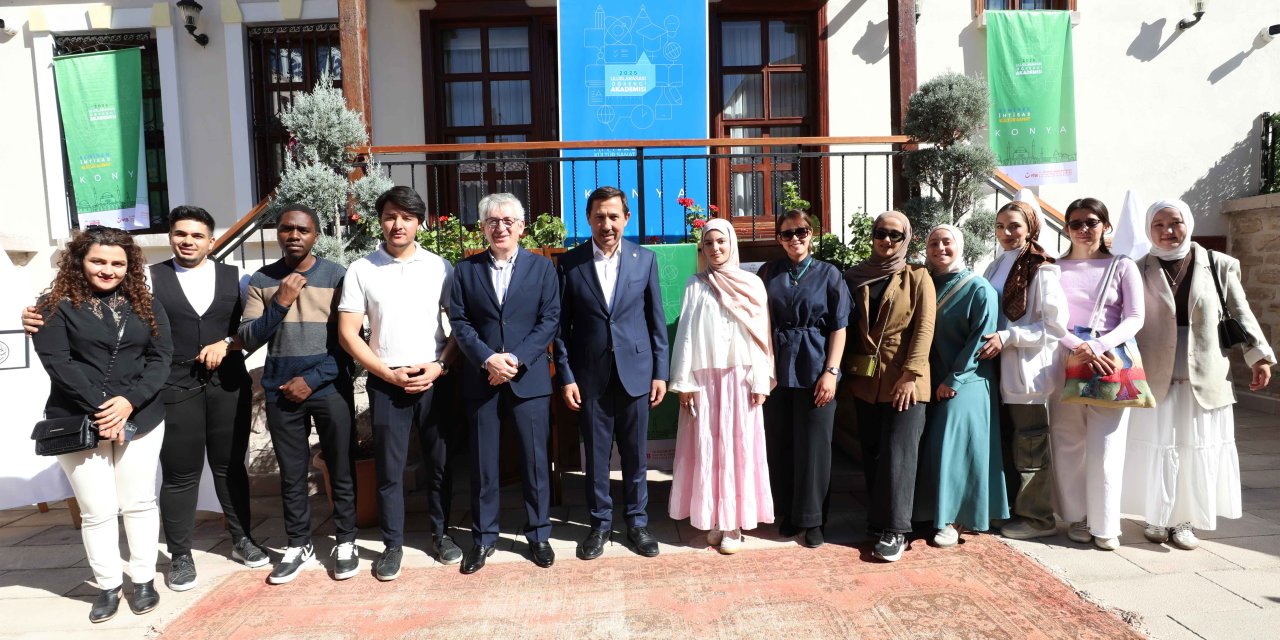 Karatay'daki sergiye ilgi büyük