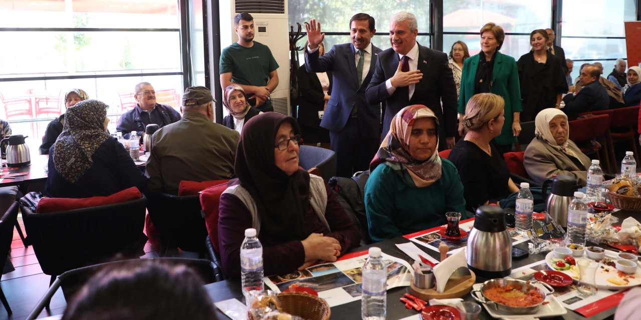 Akın ve Kılca'dan Alzheimer Merkezi'ne ziyaret