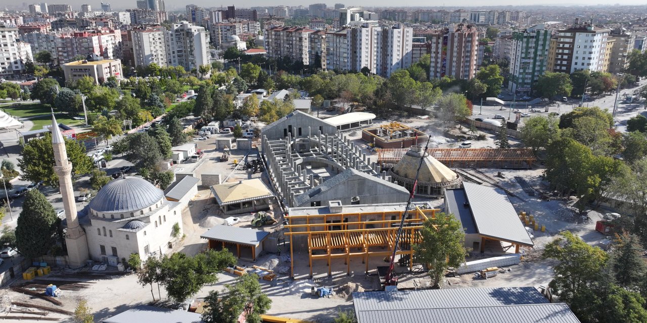 Şehir Kütüphanesi'nin yapımı yarıyı geçti