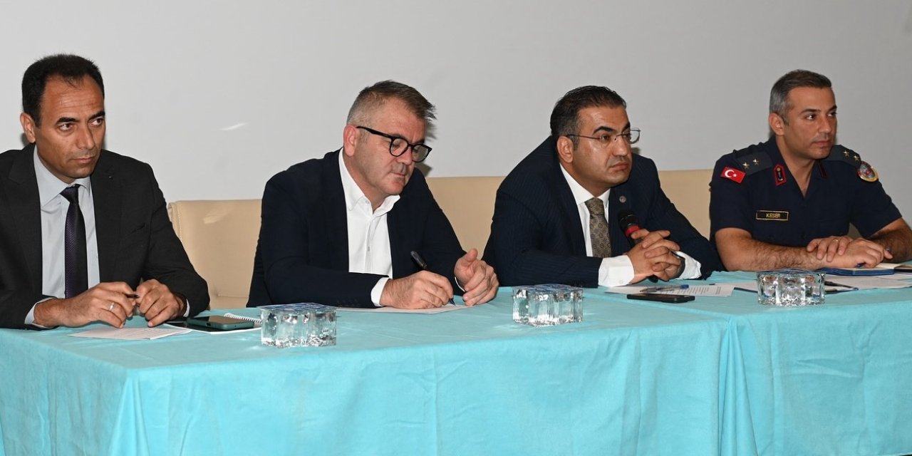 Kıyıcı ve Ustaoğlu muhtarlarla buluştu