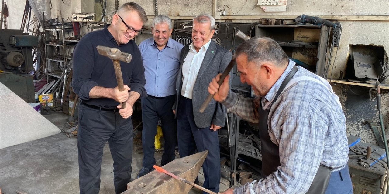 Ustaoğlu'ndan Ahilik Haftası'nda esnaf ziyareti