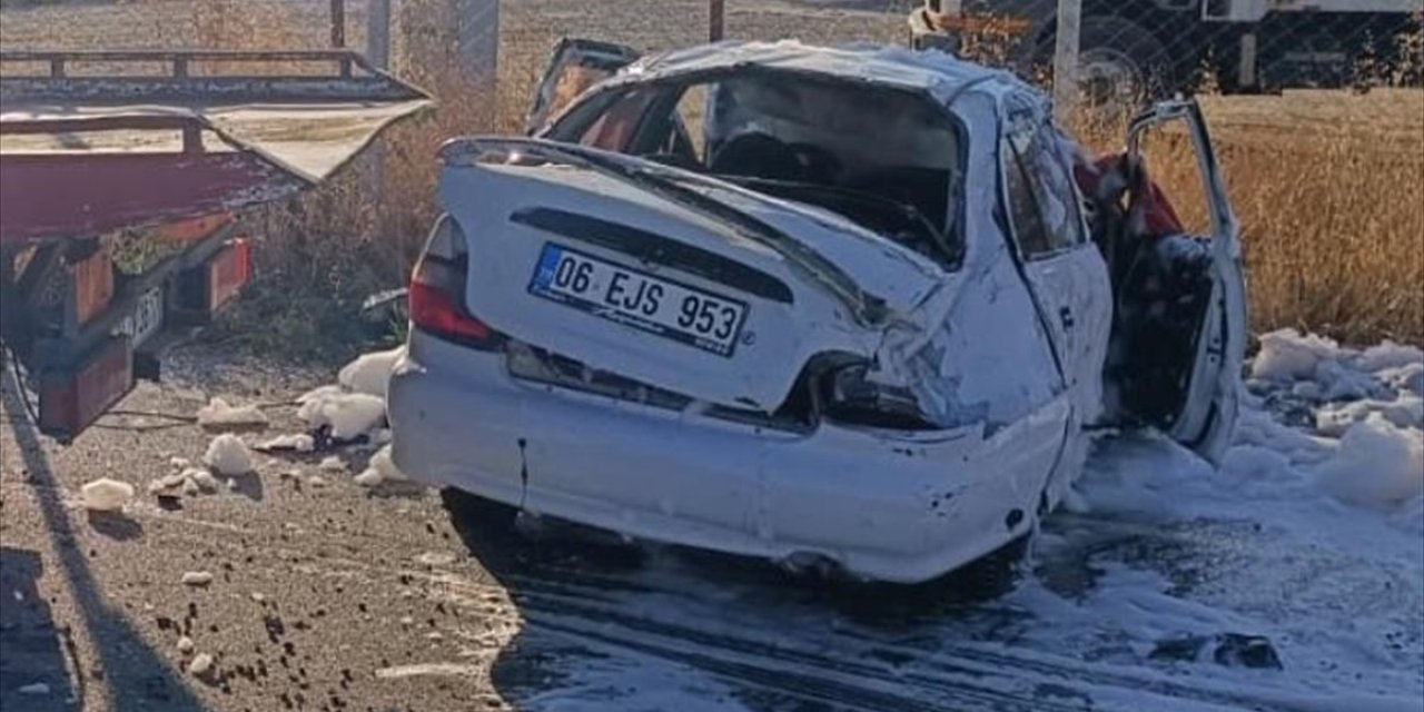 Konya'da otomobil devrildi, 5 kişi yaralandı