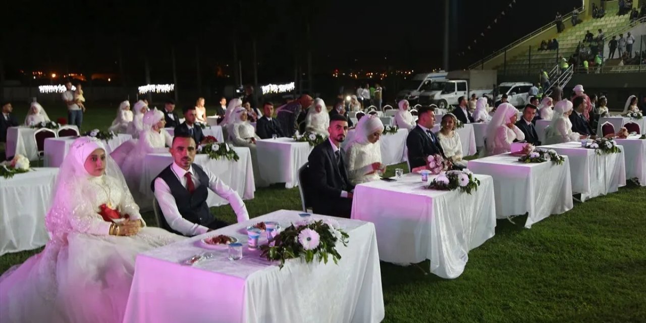 Konya'dan Hatay'a düğün ve çeyiz desteği