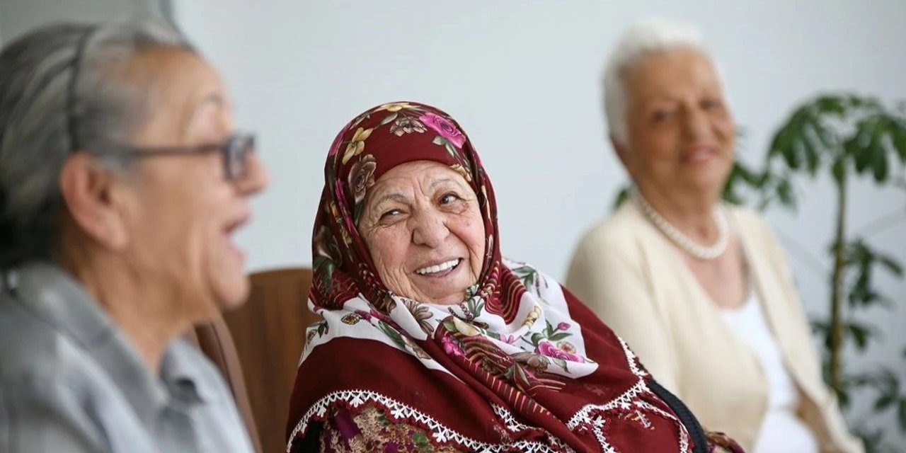 Yaşlı nüfus 2050'de 2,1 milyarı bulacak