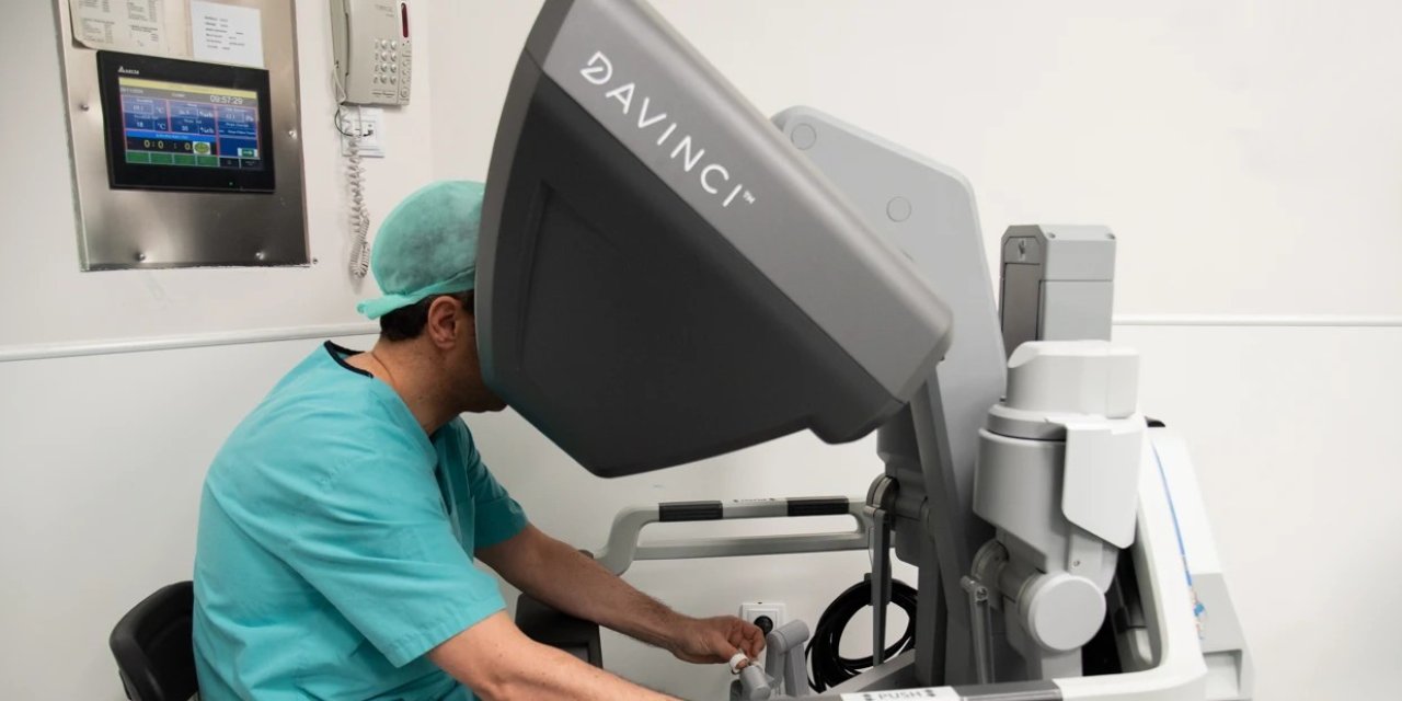Selçuk'ta robotik cerrahiyle 100. operasyon