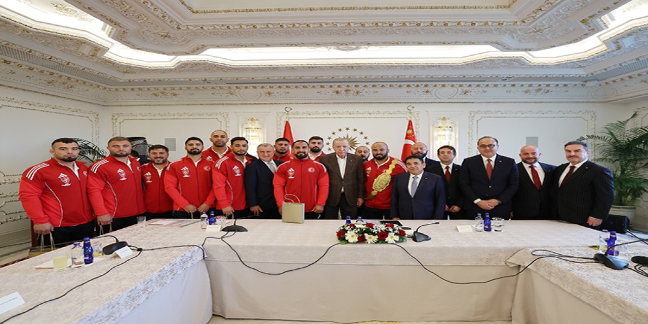 Cumhurbaşkanı Erdoğan, Türkiye Yağlı Güreş Ligi Boy birincilerini kabul etti