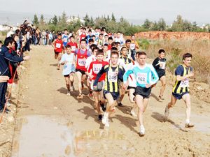 Büyükşehirli atletler Mersin’de üçüncü oldu