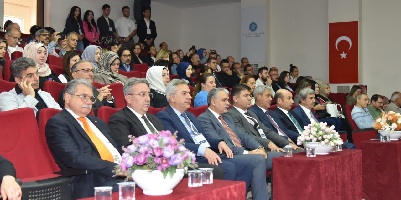 Konya'da uluslararası eğitim sempozyumu yapıldı