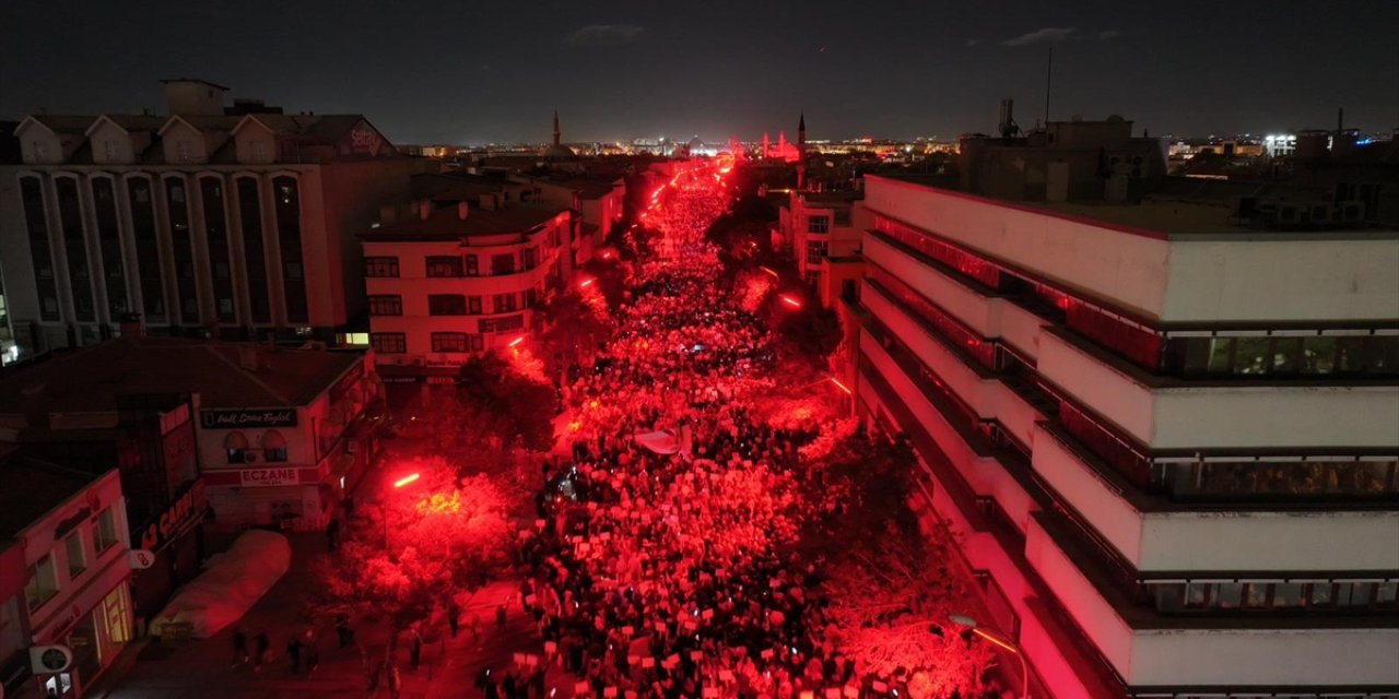 Mevlana Meydanı'nda İsrail'e öfke