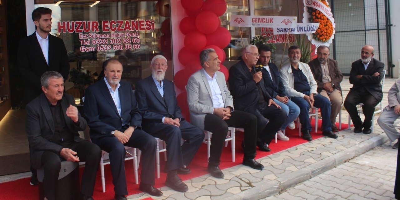 Huzur Eczanesi dualarla hizmete girdi