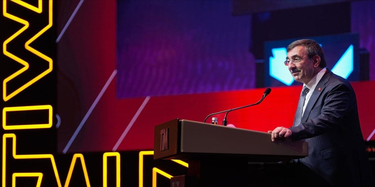 Cumhurbaşkanı Yardımcısı Yılmaz: Dünya ekonomisi yönünü ararken Türkiye kararlılıkla yoluna devam ediyor