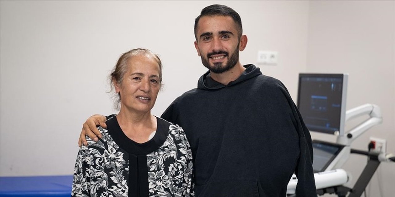 Ana oğul el ele taburcu oldu