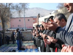 Cuma Namazında Yağış Olması İçin Dua Edildi