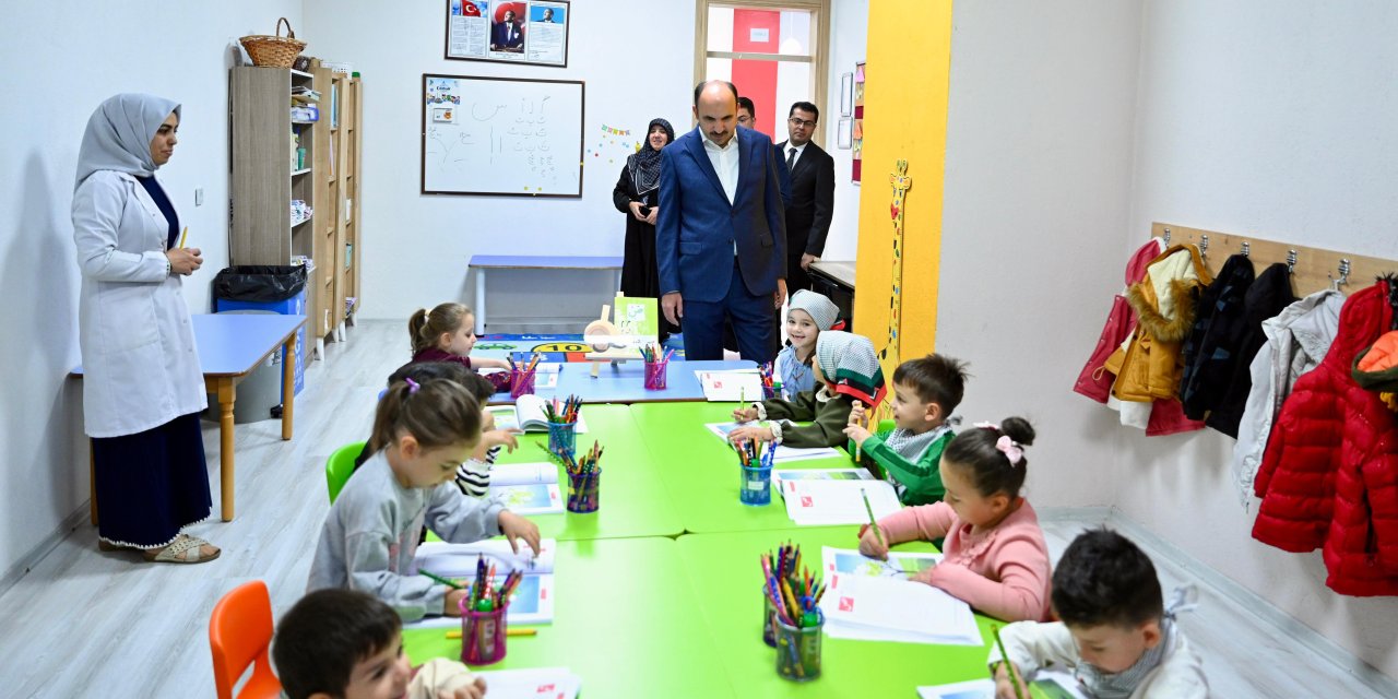 Altay, miniklerle bir araya geldi