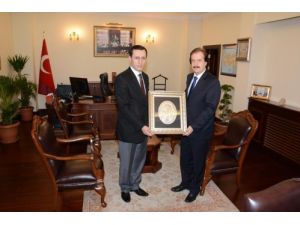 Cumhuriyet Üniversitesi Heyeti Başkent'i Turladı