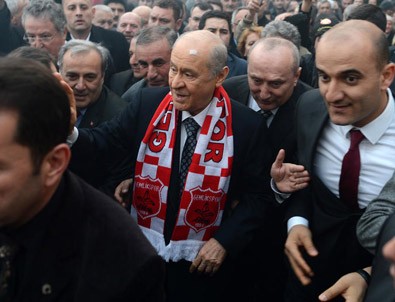 MHP'den dikkat çeken afiş!