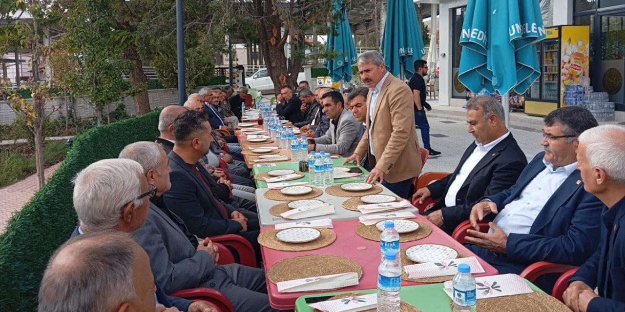 Yunak’ta 19 Ekim Muhtarlar Günü kutlandı