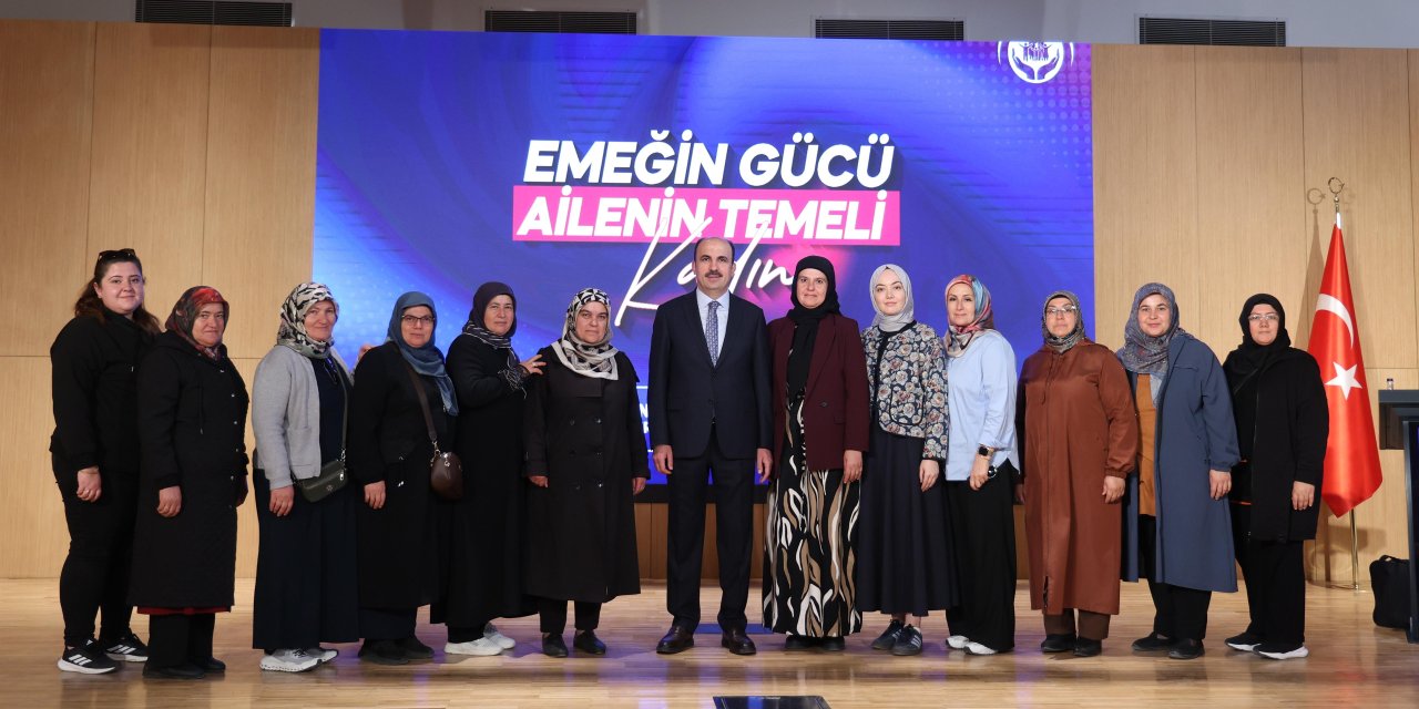 Altay ilçelerden gelen kadınlarla buluştu