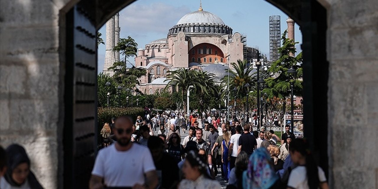 Yerli turistlerden büyük seyahat harcaması