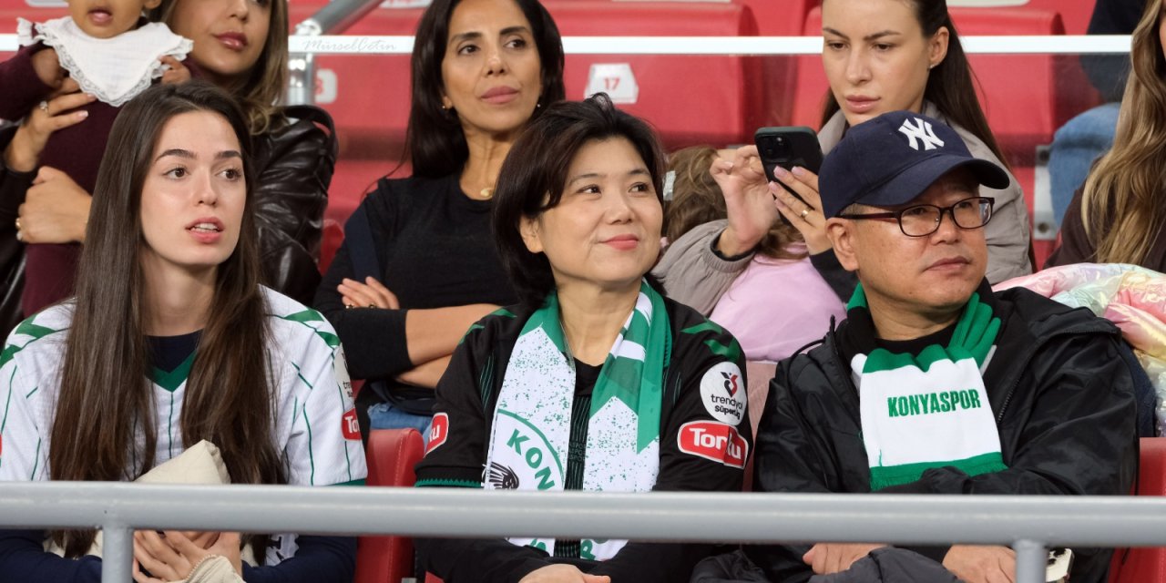 Beşiktaş maçının yıldızını ailesi yalnız bırakmadı