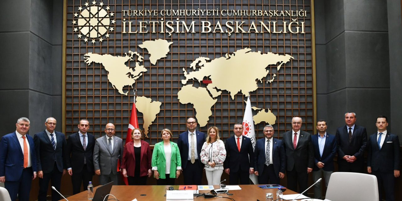 'Basın kartı gazetecinin resmi kimlik belgesidir'