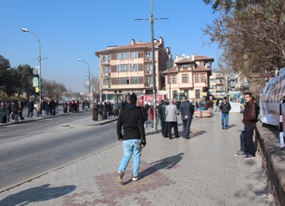 Durakta çöpü nereye atacaklar?