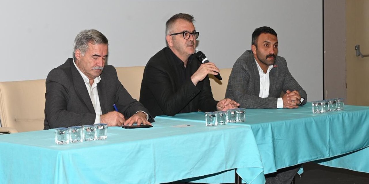 Ustaoğlu yeni partisinin yönetimini bilgilendirdi