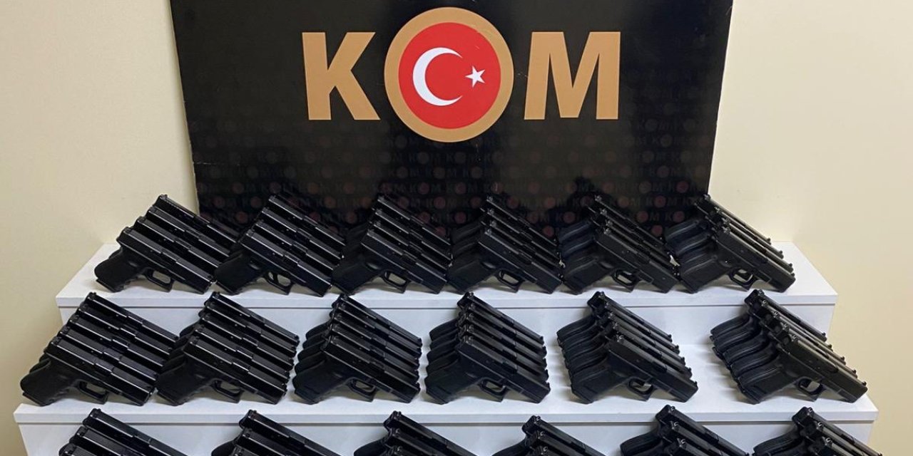 Konya'da ruhsatsız tabancalar ele geçirildi