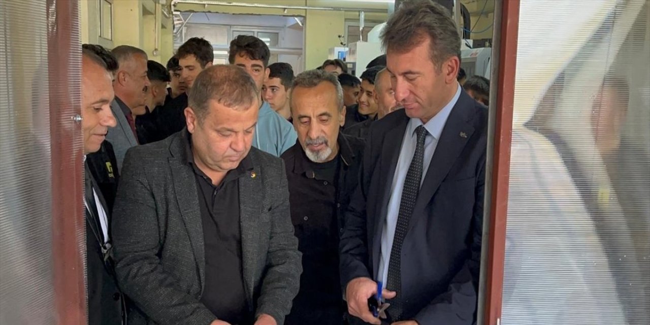 Okula CNC atölyesi kazandırıldı