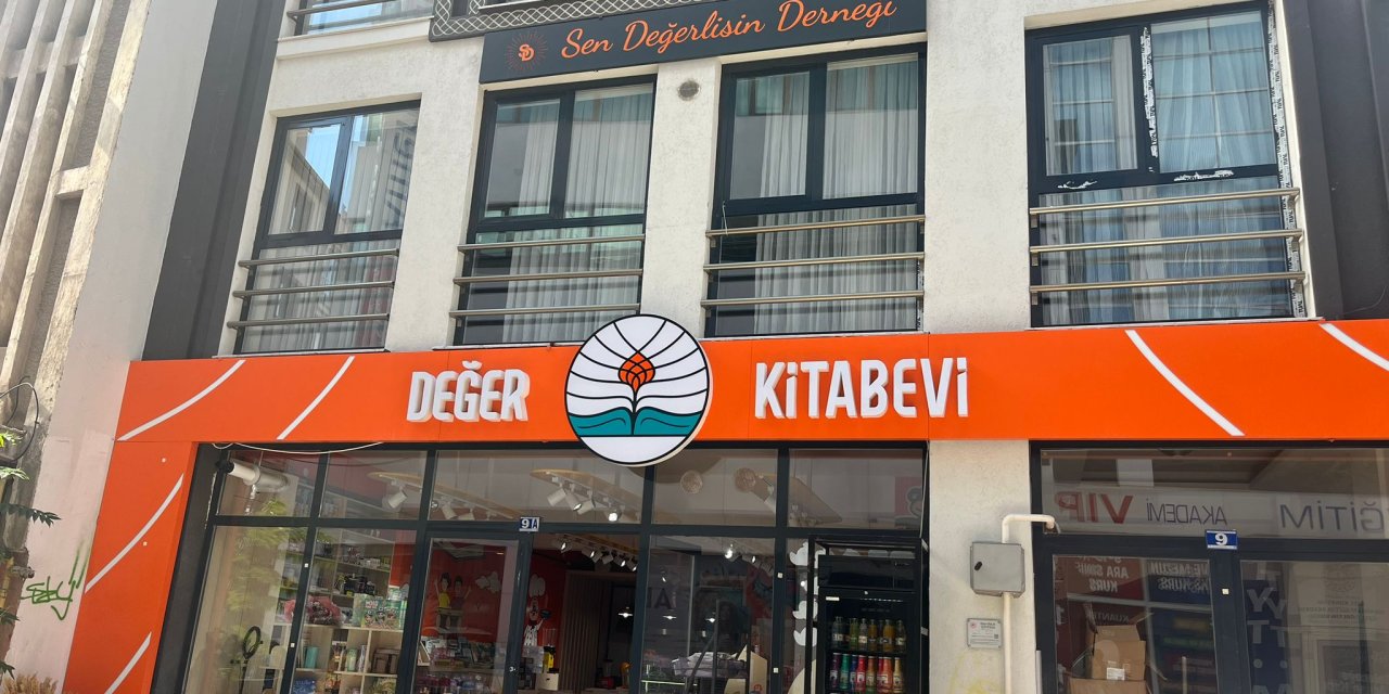 Değer Kitabevi’nden ‘donanımlı gençlik’ hedefi