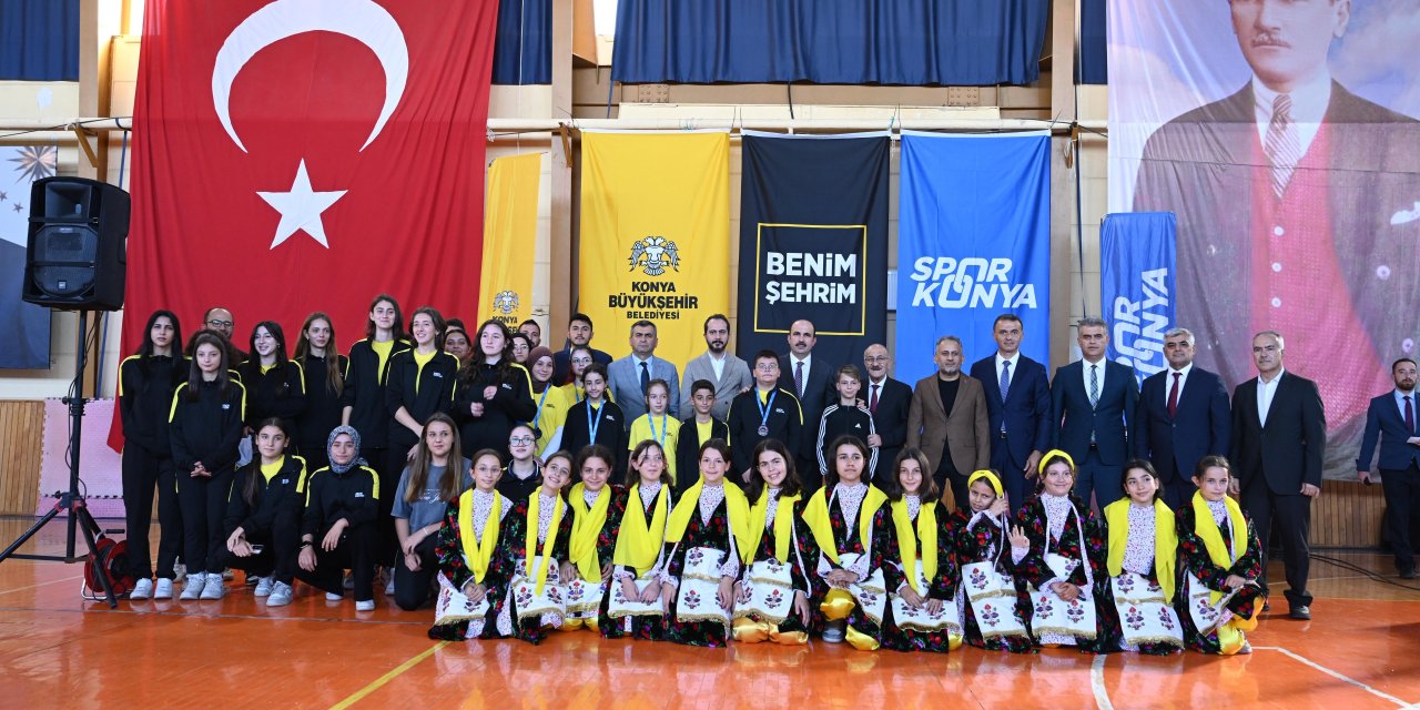 Başkan Altay Beyşehir’de Spor Okulları dönem açılışında öğrencilerle buluştu