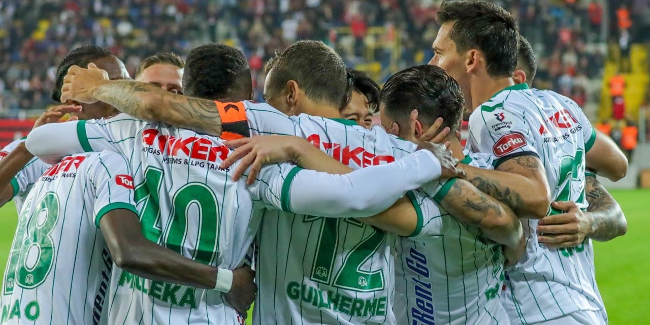 Konyaspor bir basamak yükseldi