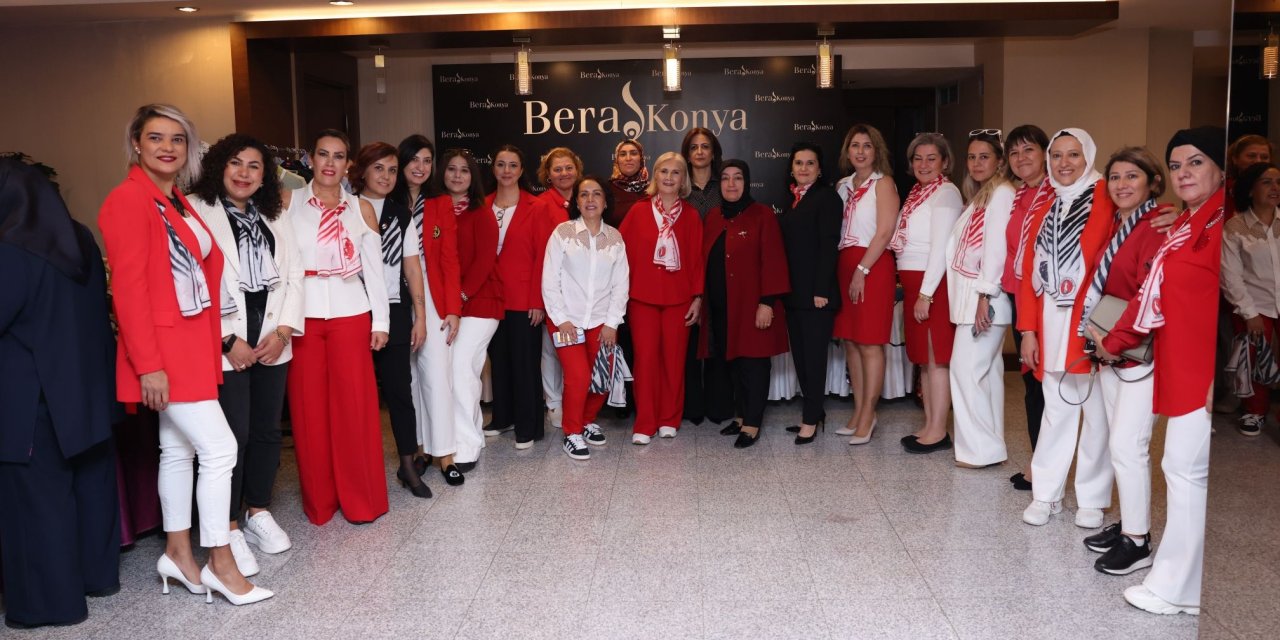 Türk Kadınlar Birliği'nden gençlere burs